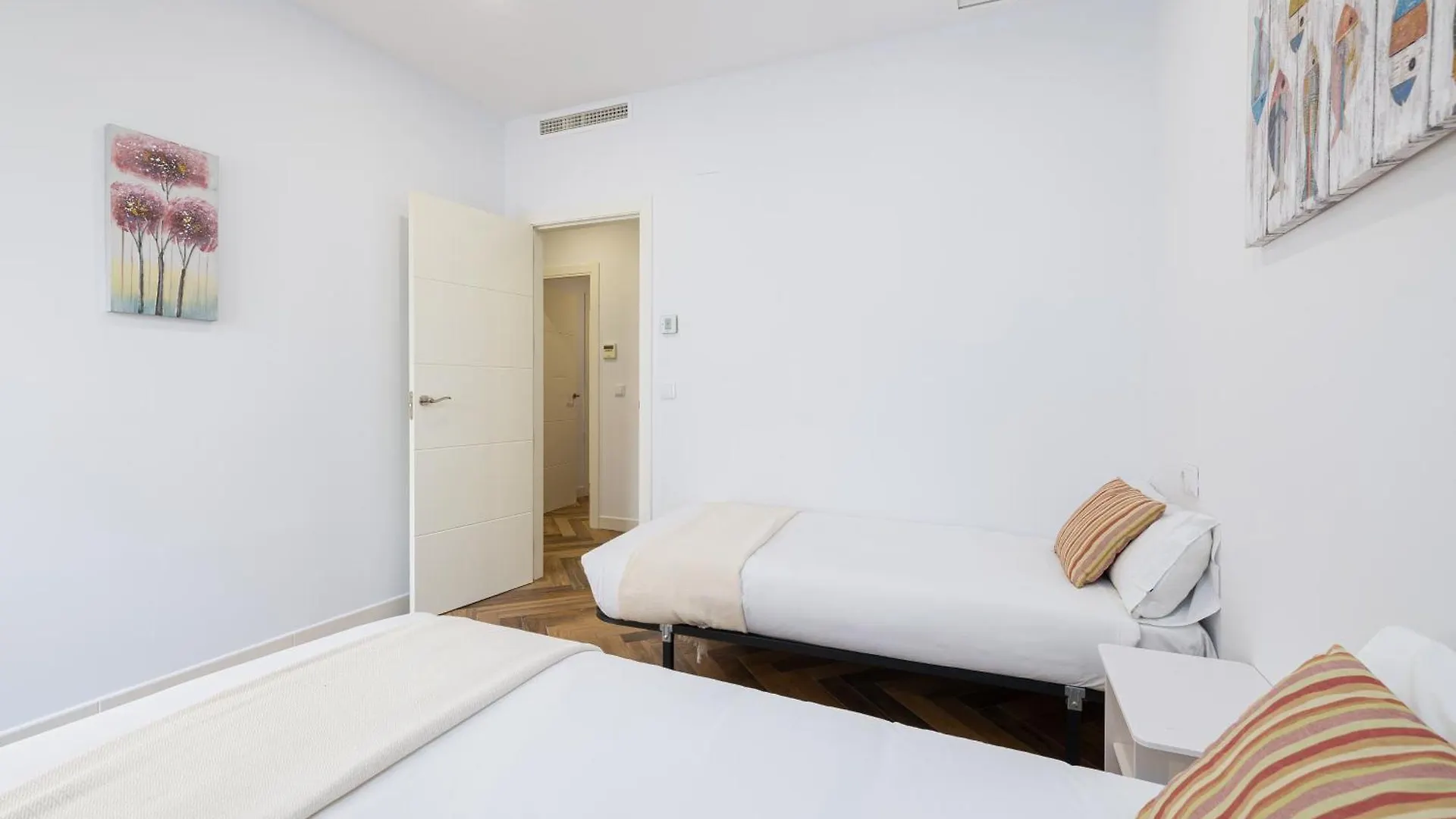 H2M Pasaje Nobleja Close Train St, Smarttv, Aacc مالقة إسبانيا