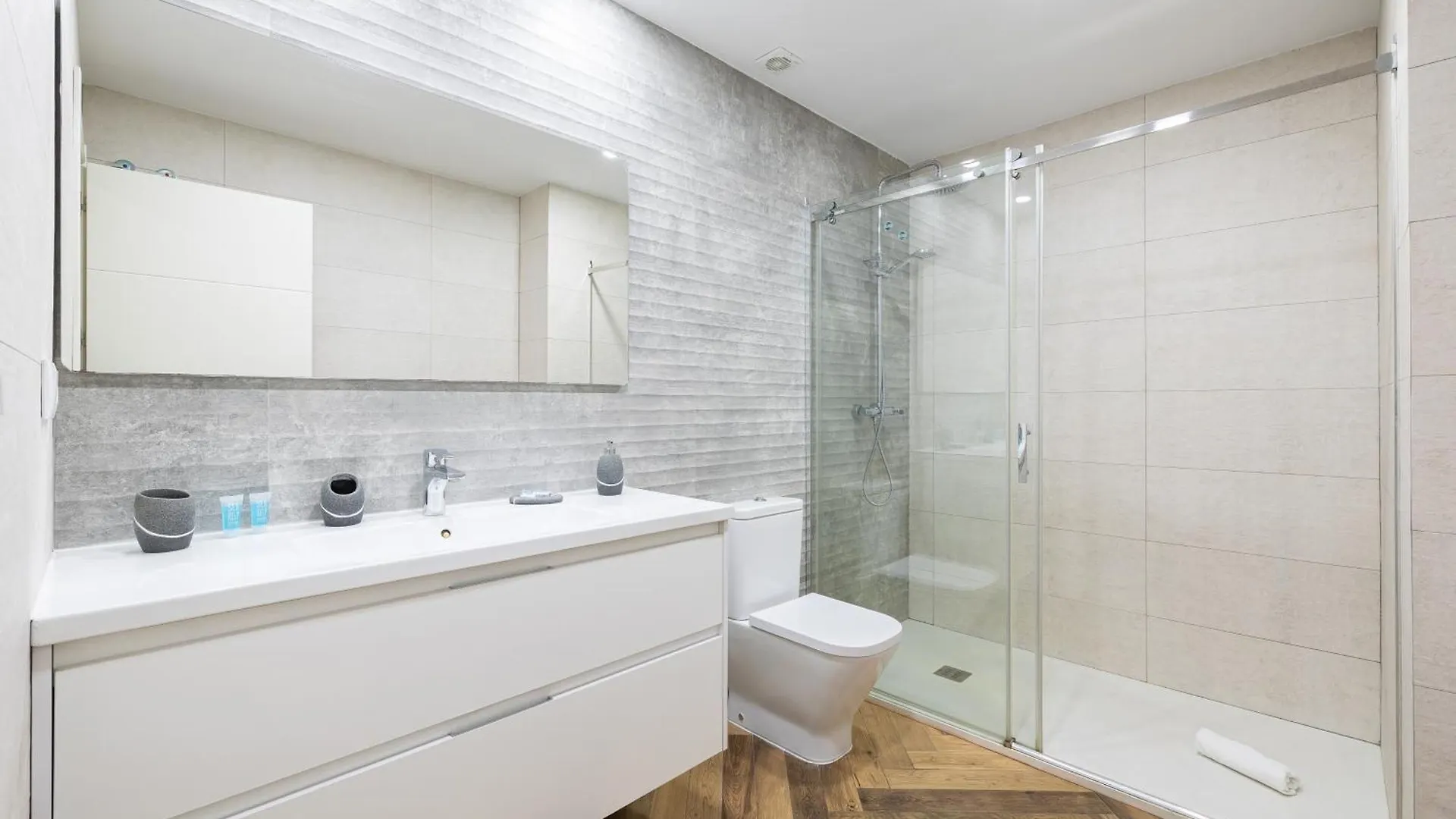 Appartement H2M Pasaje Nobleja Close Train St, Smarttv, Aacc Málaga